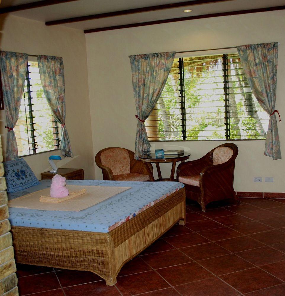 Aqua-Landia Resort Dauin Exterior photo